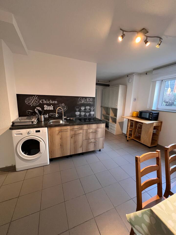 Quiet living with good central connection 16m²