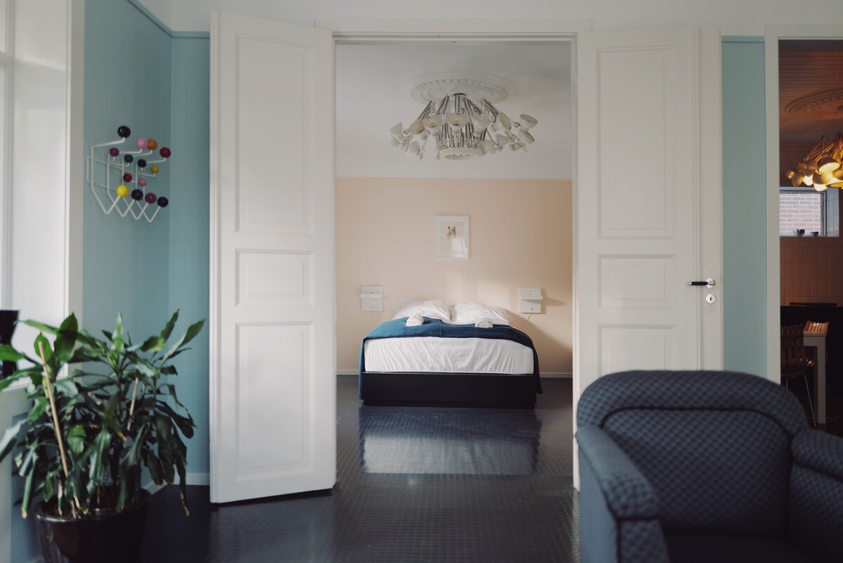 Vista desde la sala de estar al dormitorio número 1. 