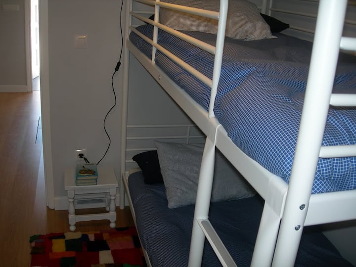 Dormitorio con litera.
