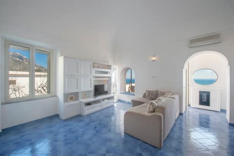 Top Airbnb: Titina's Home in Amalfi Coast a Praiano