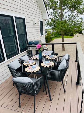 Luxurious Waterfront Beach House at Matunuck beach gallery image 5