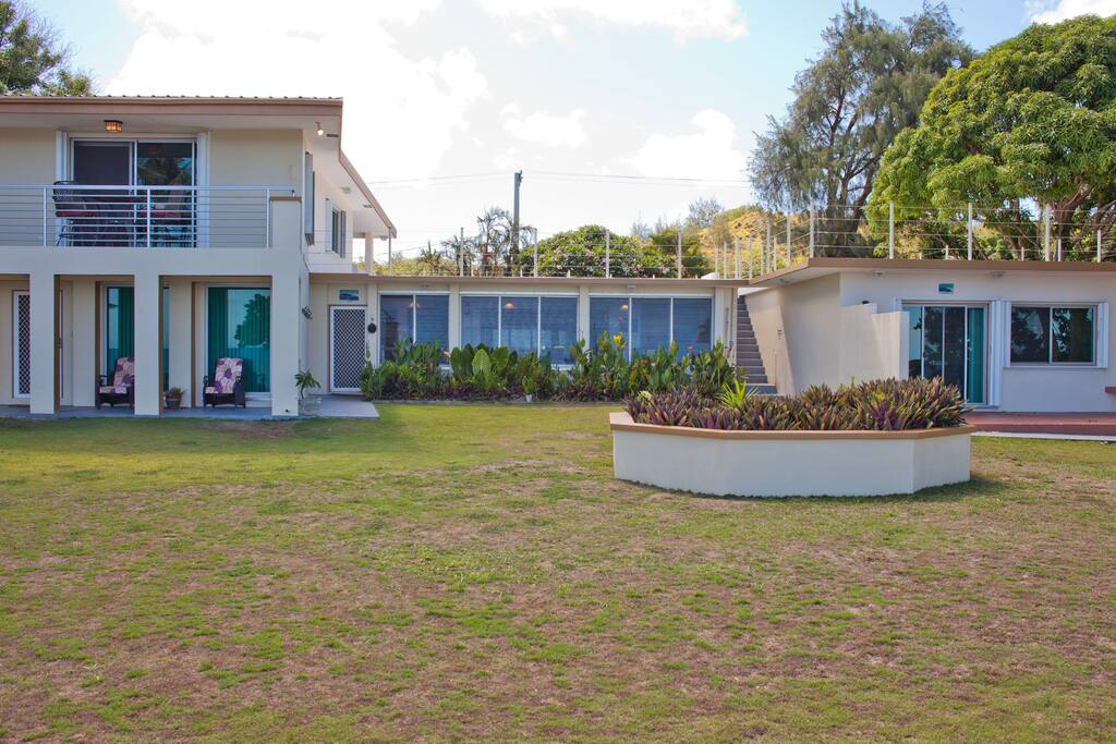Middle Unit with large windows are Unit 3