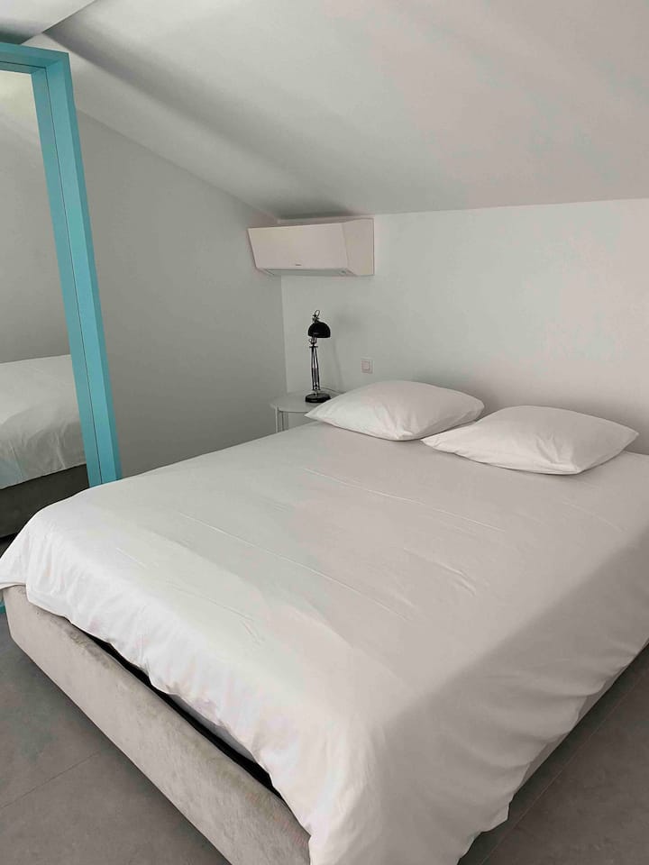 Spálňa s posteľou 160 a klimatizáciou