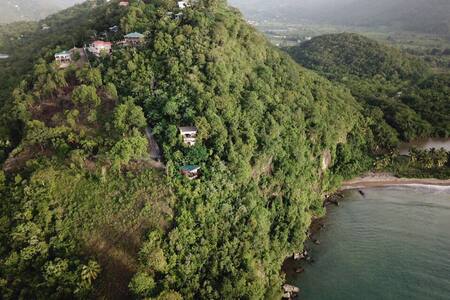 Hummingbird Hangout Eco-cabin - stunning sea views