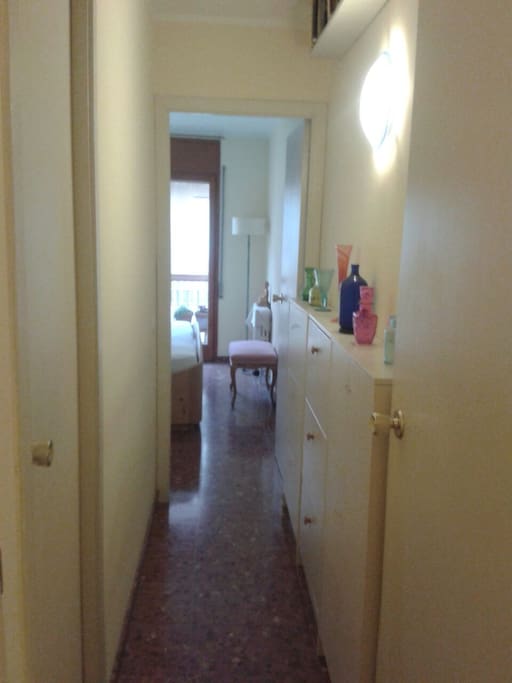 Repartidor habitación 1
