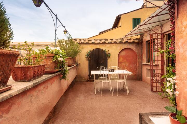 Principessa Trevi – La Dolce Vita with terrace gallery image 4