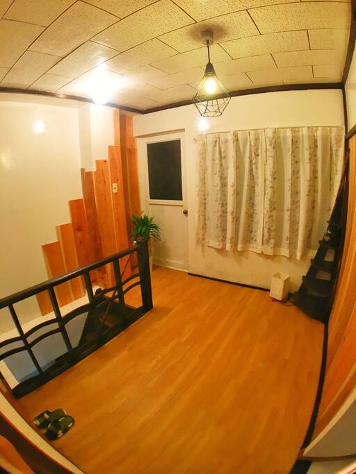 Typical Japanese style bedroom, enjoy Japanese culture here.
传统日式房间,让您充分体验日式文化。