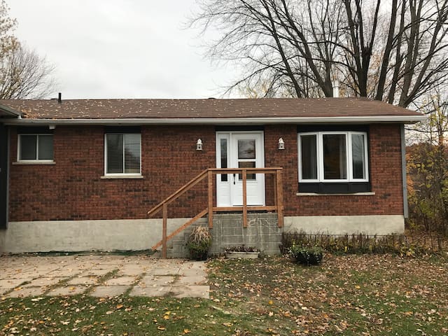 Airbnb Midland Vacation Rentals Places To Stay Ontario Canada