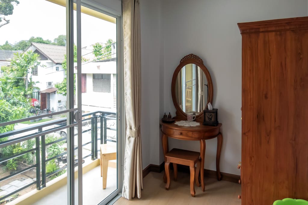 Adjoining room with balcony