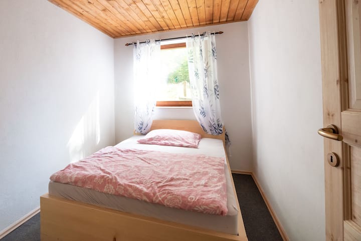 Chumba cha kulala cha ghorofa ya chini