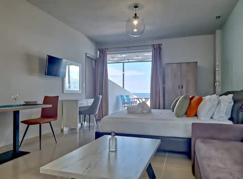 Epipleon Luxury Suites -105- 40sqm with 35sqm veranda