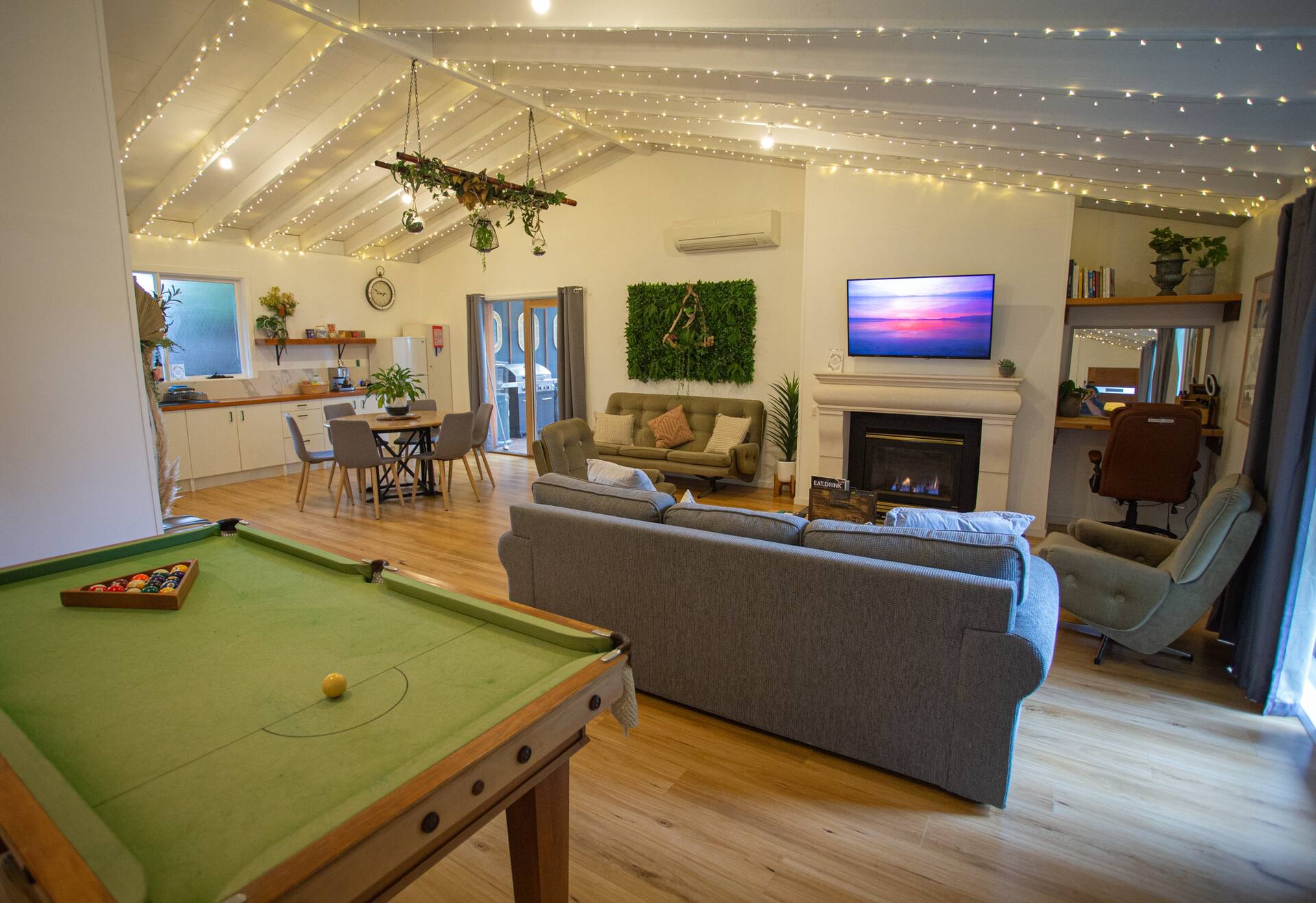 Private Guesthouse near Beach/Wineries/Hot Springs