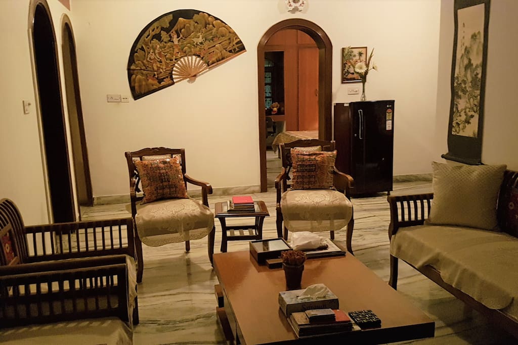 Shared sitout area