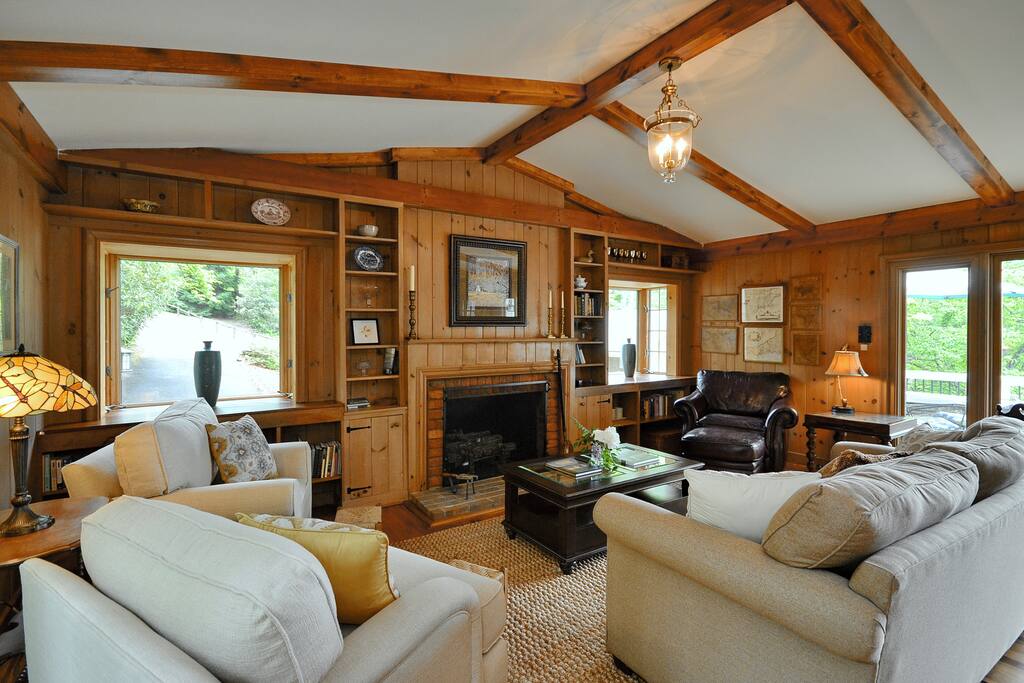 Living room with gas fireplace