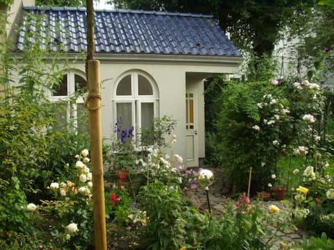 Top Airbnb: Little House in the Schanzenviertel Neighborhood in Eimsbüttel