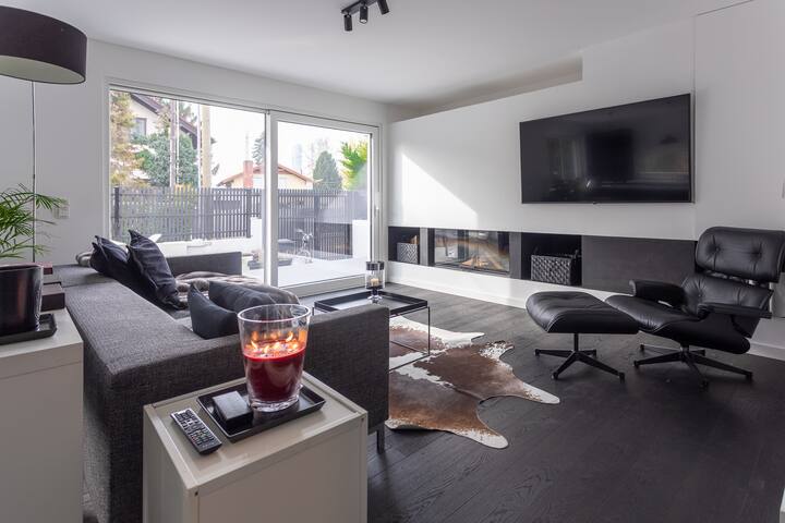 Luxury-Pool-Villa, 15min. to City Center, for 4-6 gallery image 2