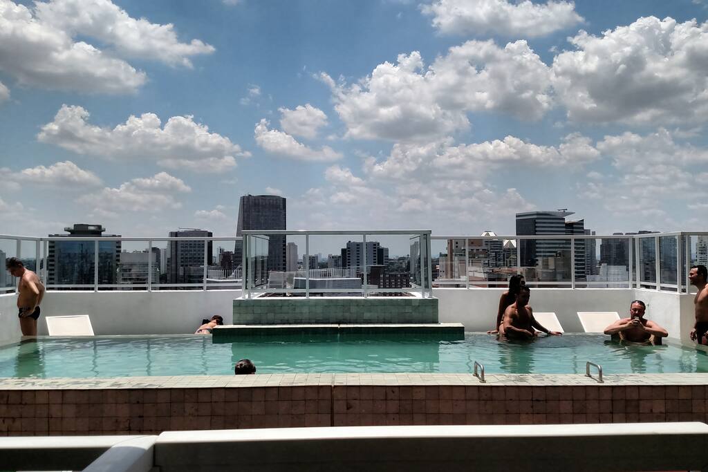 Penthouse swimming pool