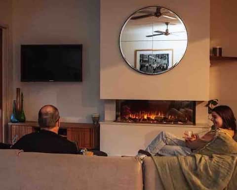 Top Airbnb: Hume House Beautiful Riverside stay in Merrijig