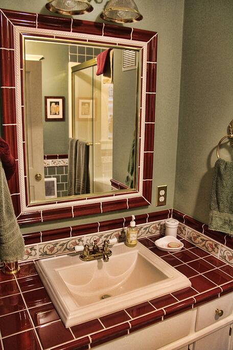 The Rose Room, private bath