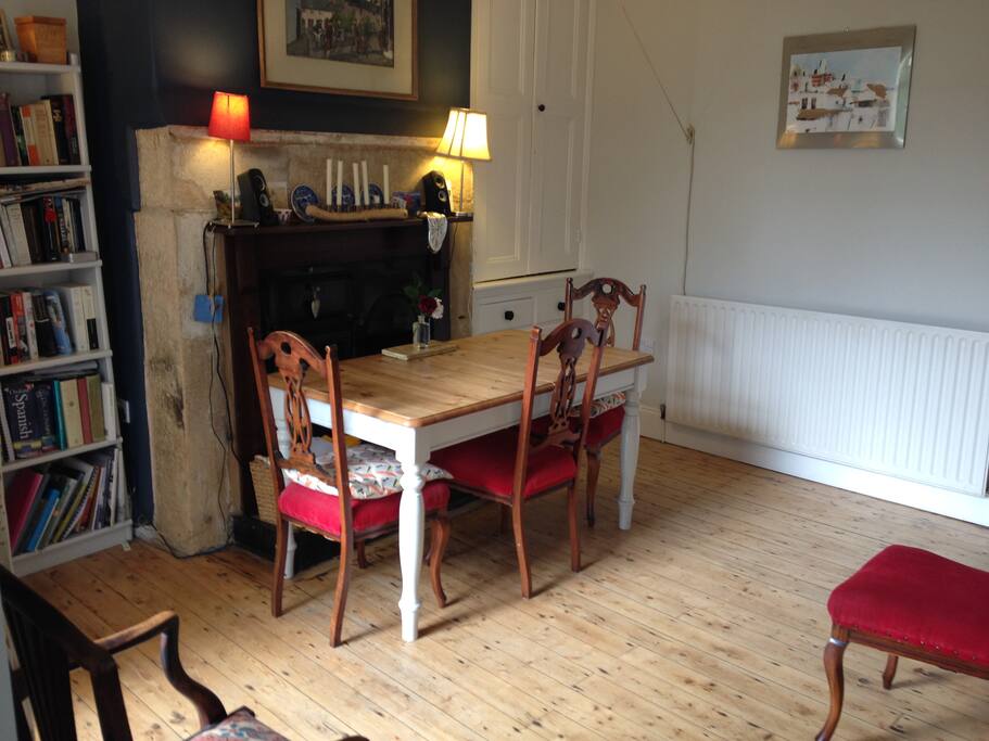 Dining room table extends to seat 8