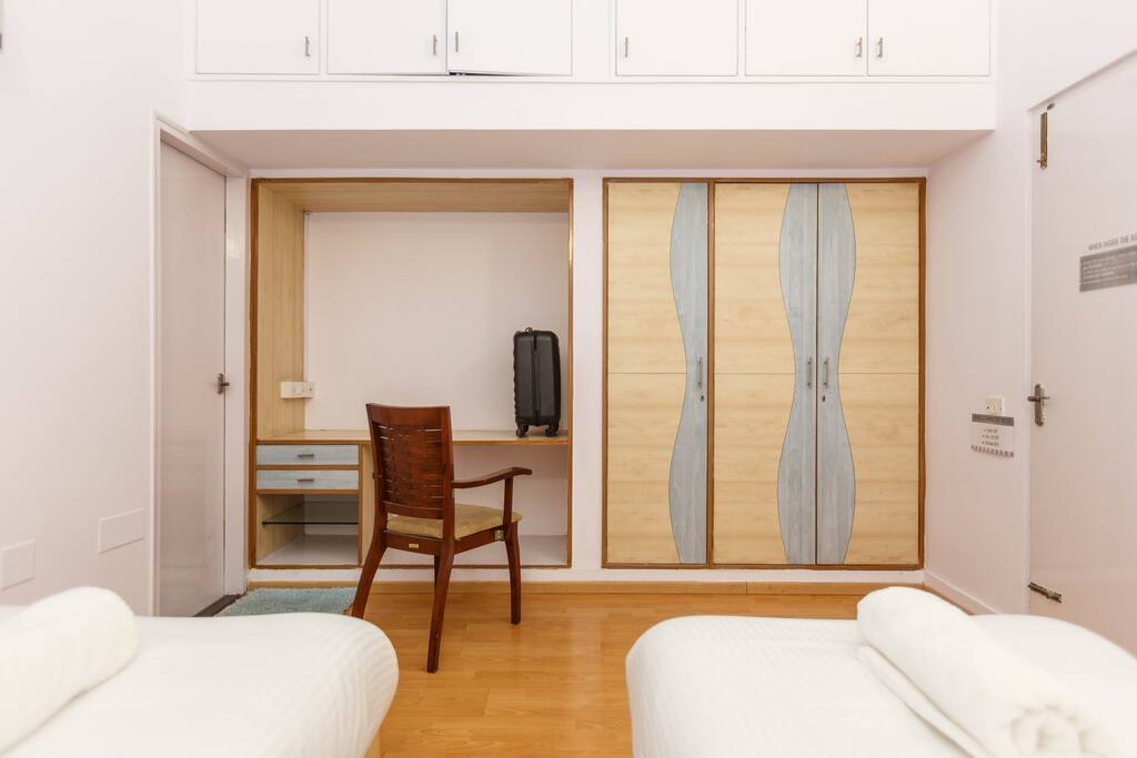 Ample Space to work and plenty of storage options