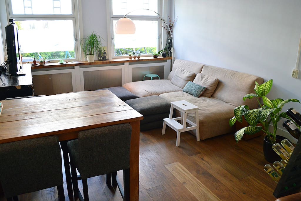 Bright and cosy livingroom