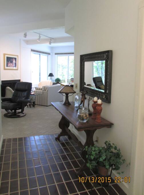 Front entrance foyer