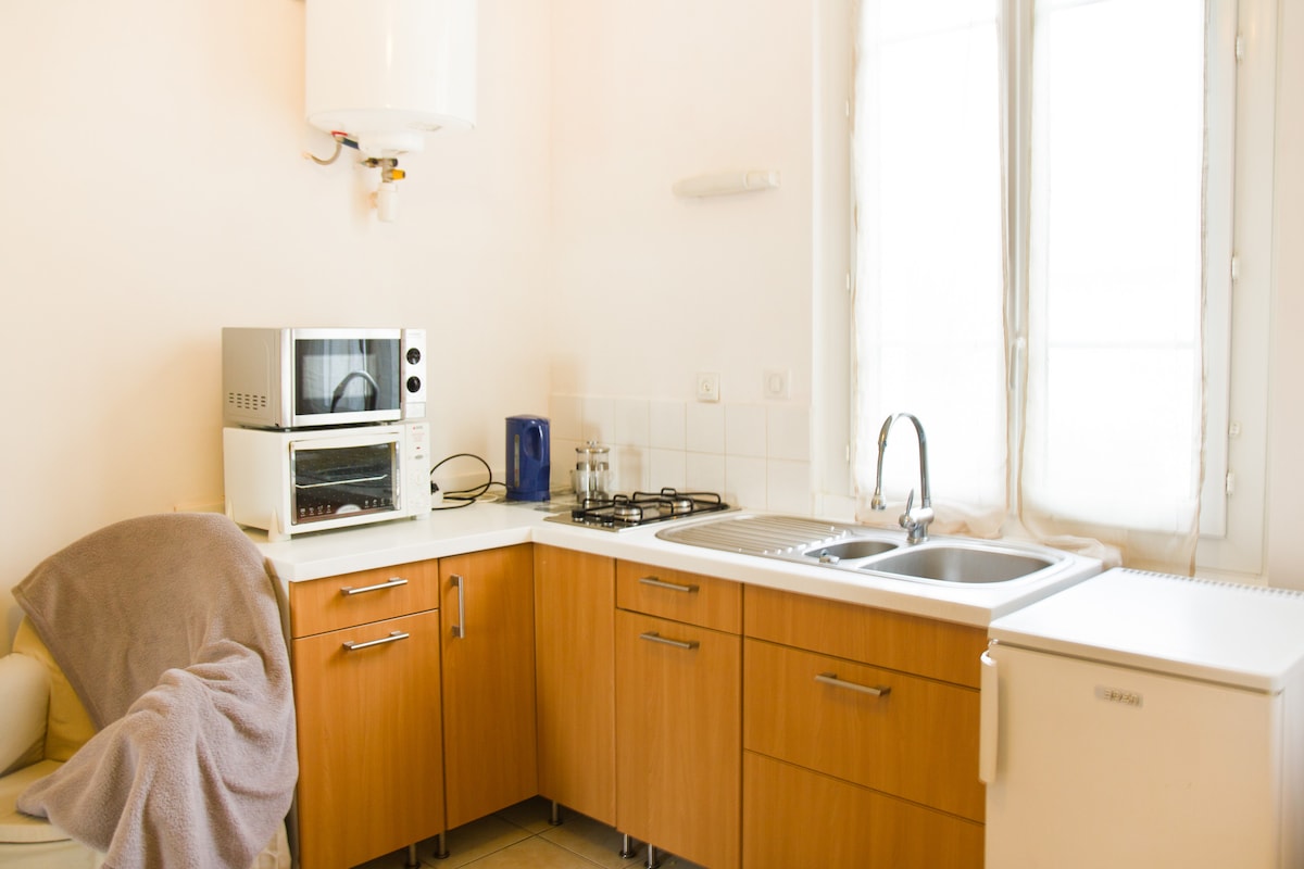 Top Airbnb: 2-room townhouse, garden level in Thabor Saint Hélier Alphonse Guérin