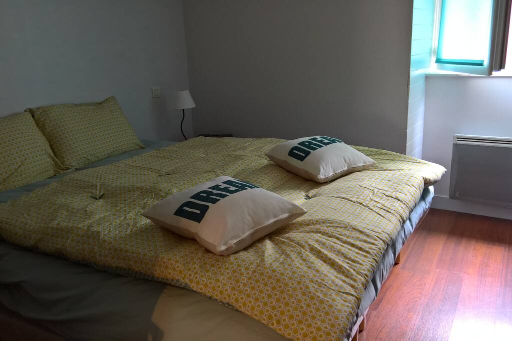 Chambre avec lit 160