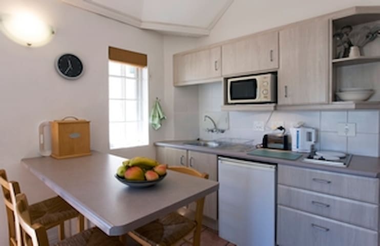 Number Two Camps Bay, Self catering gallery image 3