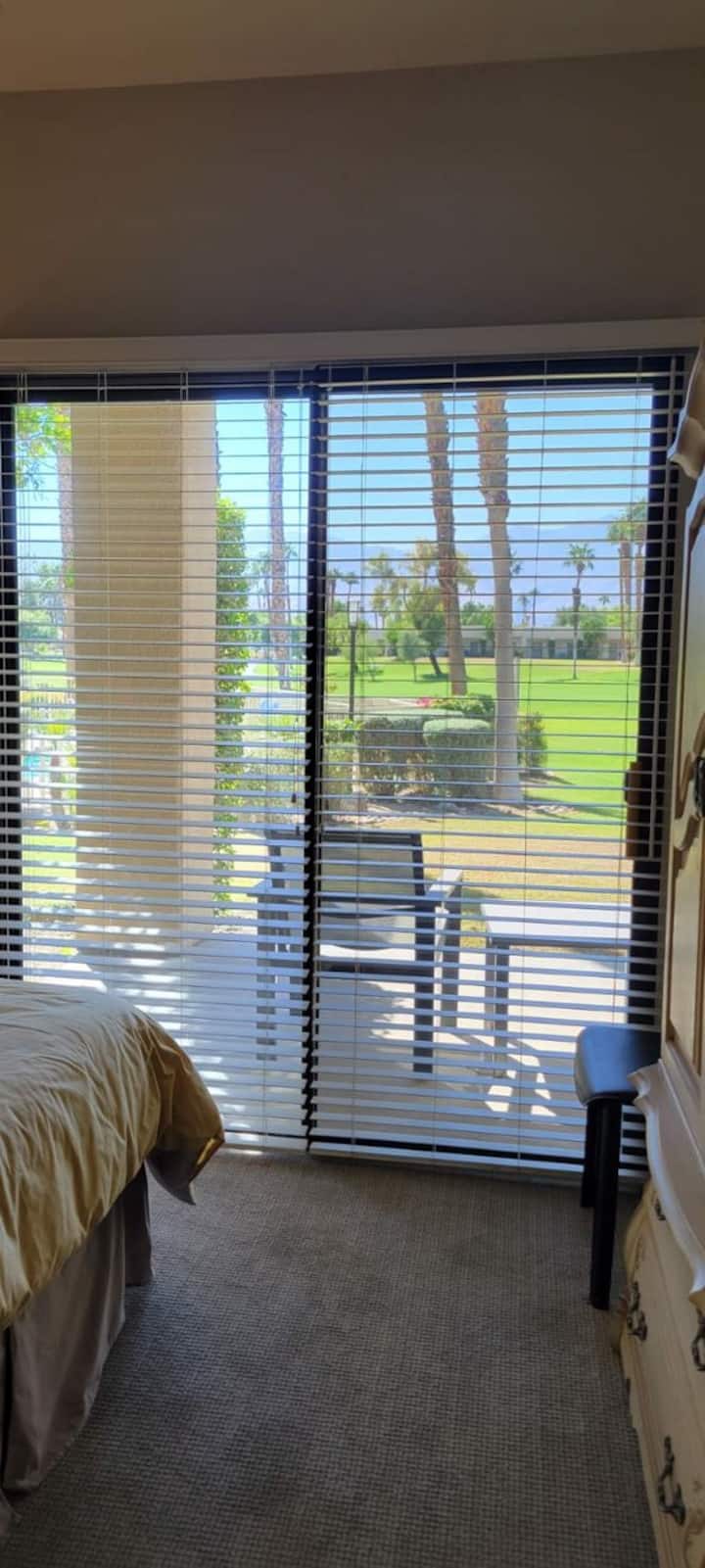 Vista de la piscina desde el segundo dormitorio