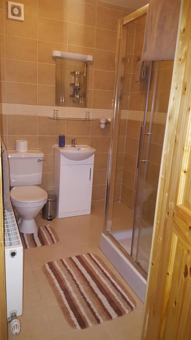 En suite Bathroom