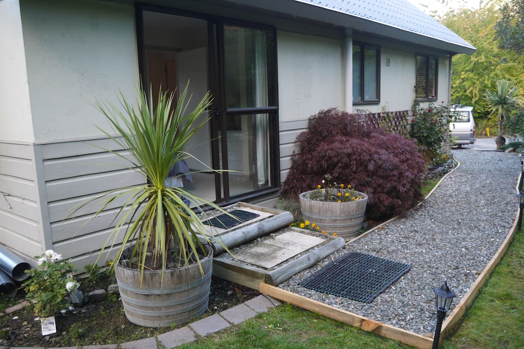 Private entranceway