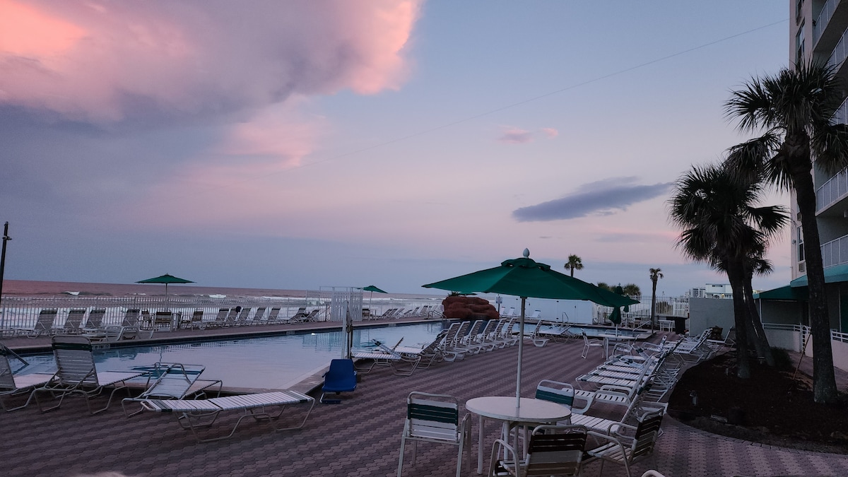 Amazing Beach Studio in Daytona!
