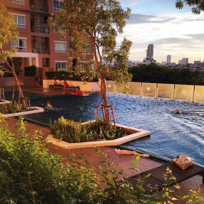 swimming pool