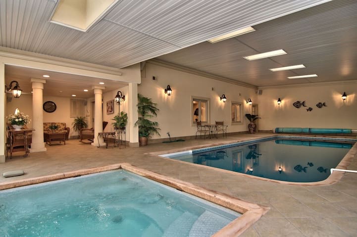 Private Large Indoor Xl Outdoor Swimming Pools Houses For Rent