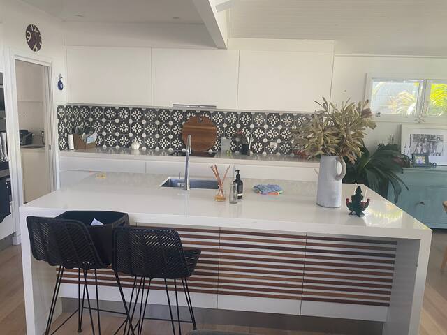 Magic manly beach house – close to everything gallery image 4