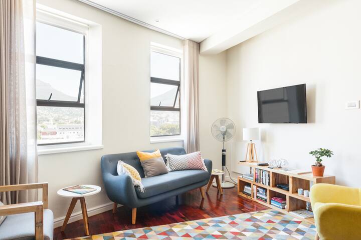 Admire Table Mountain from an Apartment in Historical Centre gallery image 5