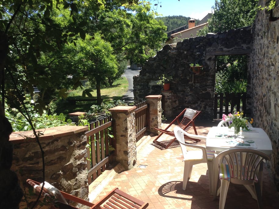 balcony