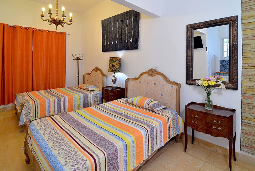 HABITACIÓN 2 CAMAS