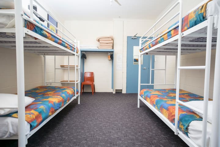 Thredbo YHA Bed In 4 Share Room (Male ONLY)