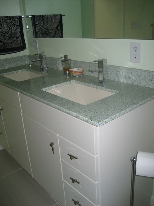 Remodeled main bathroom includes tub/shower