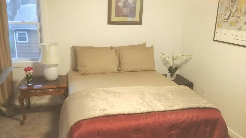 Delightful Home in a Quiet Central Islip Residence