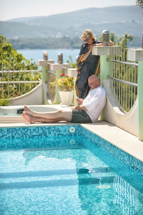 Pool and jacuzzi