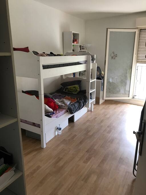Lits superposés dans la seconde chambre
