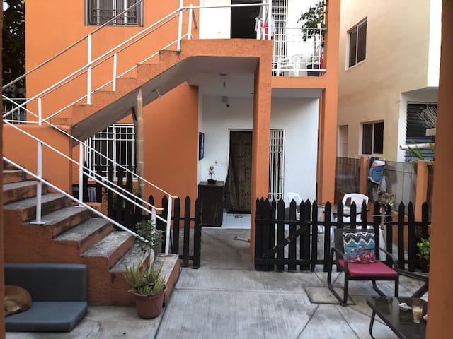 DEPA DEL CARMEN 6 a unos  pasos  ADO 5 AV Y PLAYA!