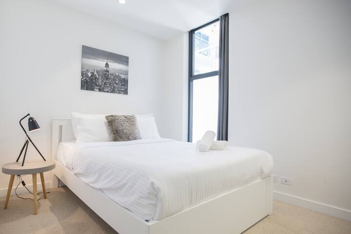 Designer Couples Nook Near Queen Vic Market Apartments For