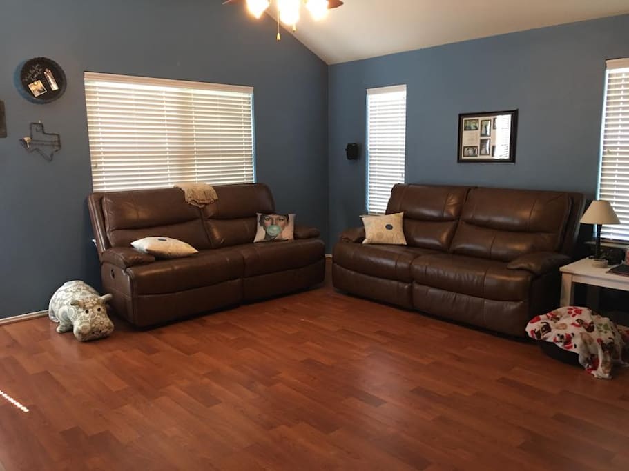 Dual reclining sofas to lay back and relax