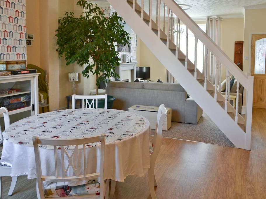 Open plan dining area with CD player, selection of games, books and CD's