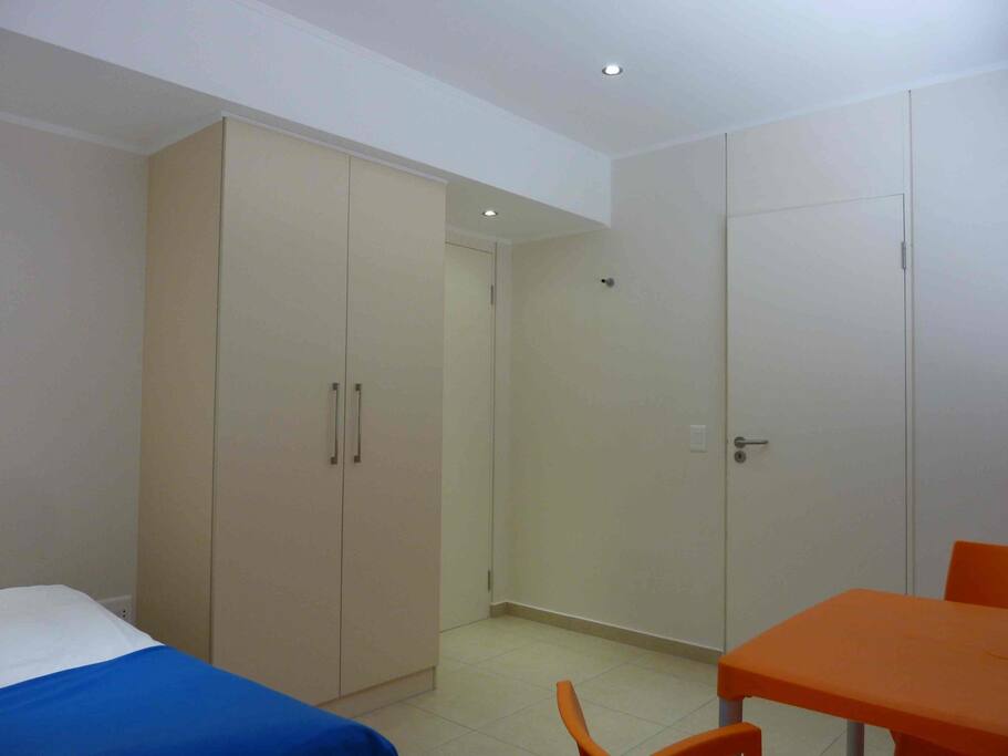 Kleiderschrank 100x220cm
